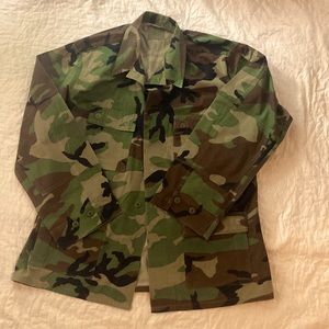 Vintage US Military Woodland Camo top Large